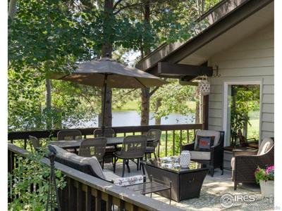 210 Fox Acres Drive W