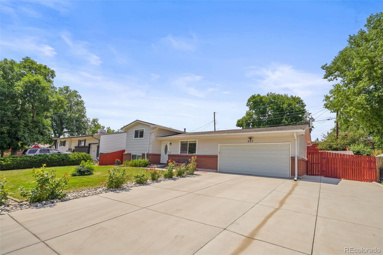 Image 2: RV Parking 3 car wide driveway