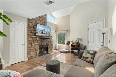 5690 W 80th Place