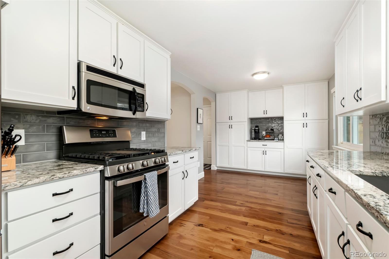 Image 3: Updated Kitchen Image 3: Updated Kitchen