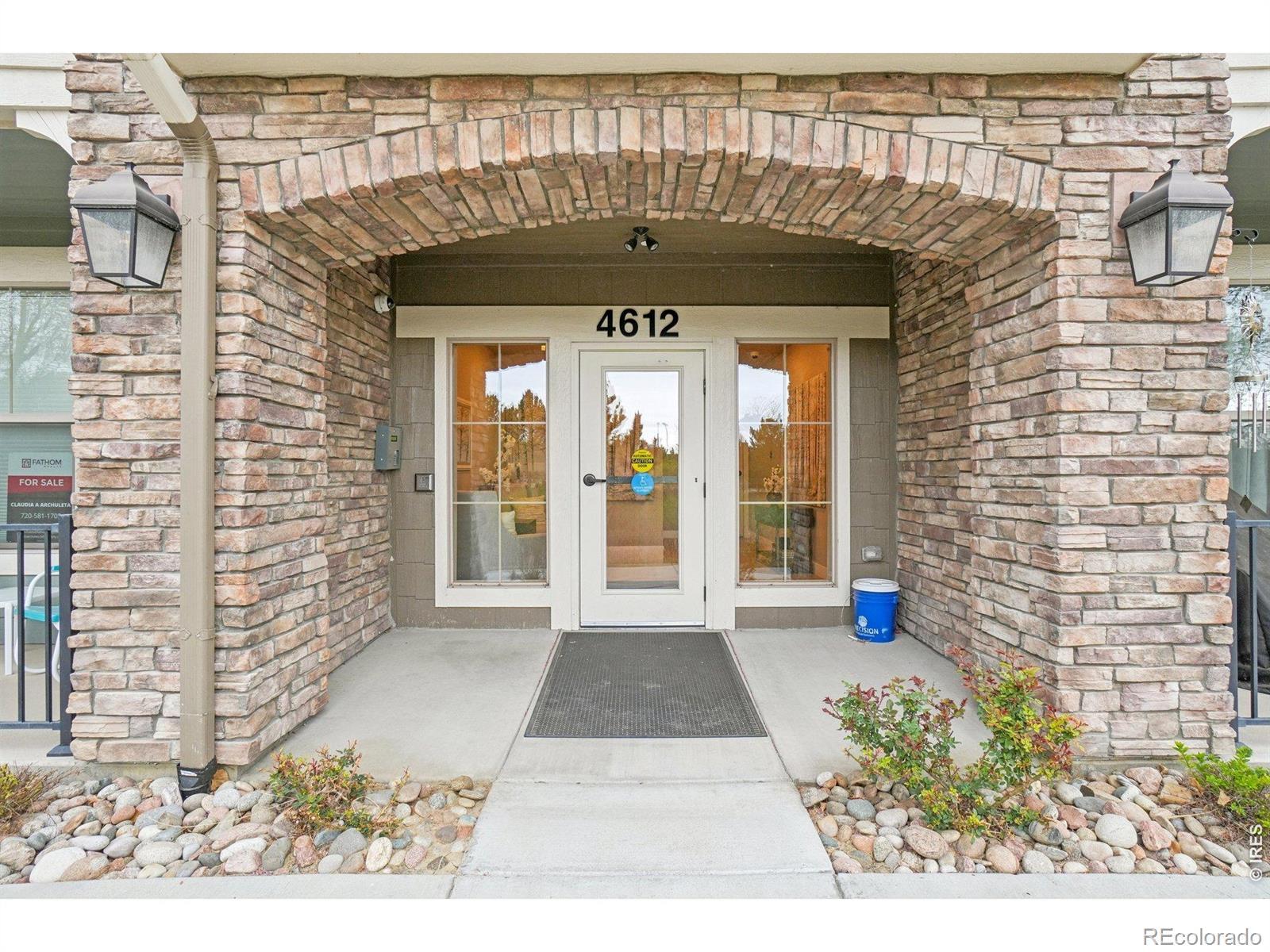 Image 3: Front Entrance