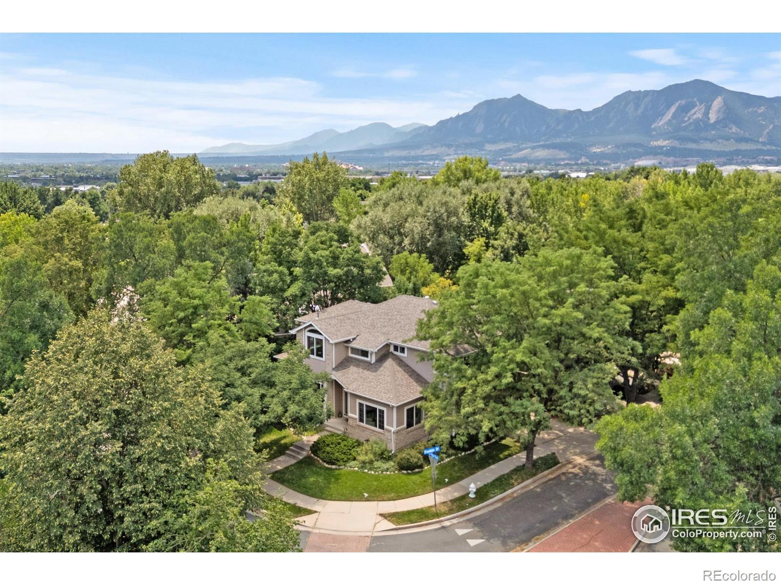 Image 3: Location, Location, Location!  4892 Kings Ridge Blvd Connects to Boulder Creek Path Trails taking you through Down Town Boulder CO, Up Boulder Canyon, Over to Stazio Ball Fields.  Seconds to Valmont Cycling Bike Park for All Riders, Steps to Frisbee Golf~