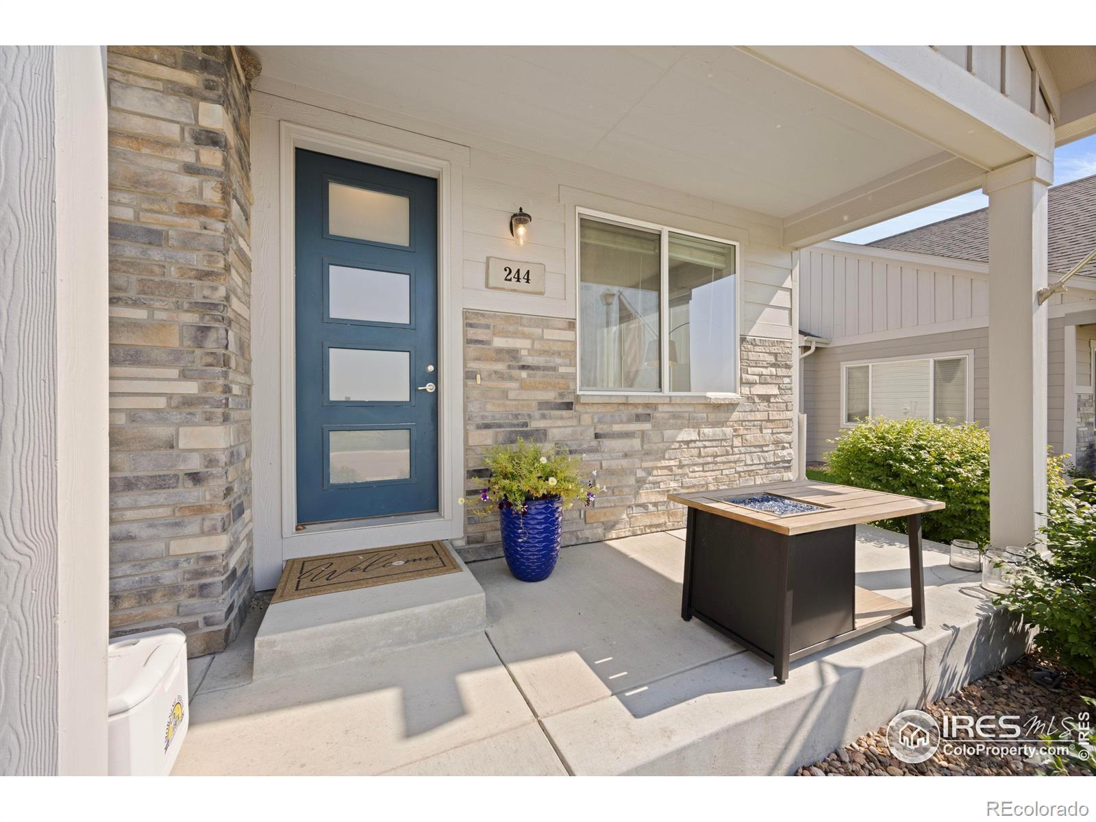 Image 3: Covered Front Porch