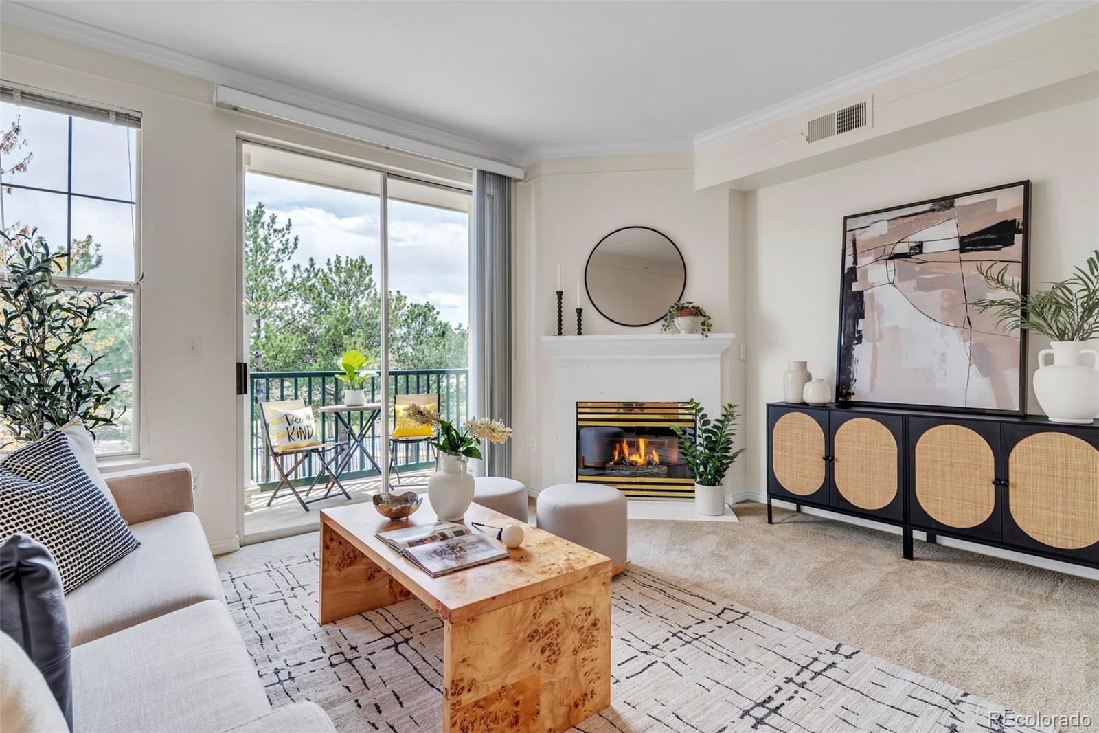 Image 2: Living Room