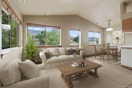 31 Glen Cove Drive