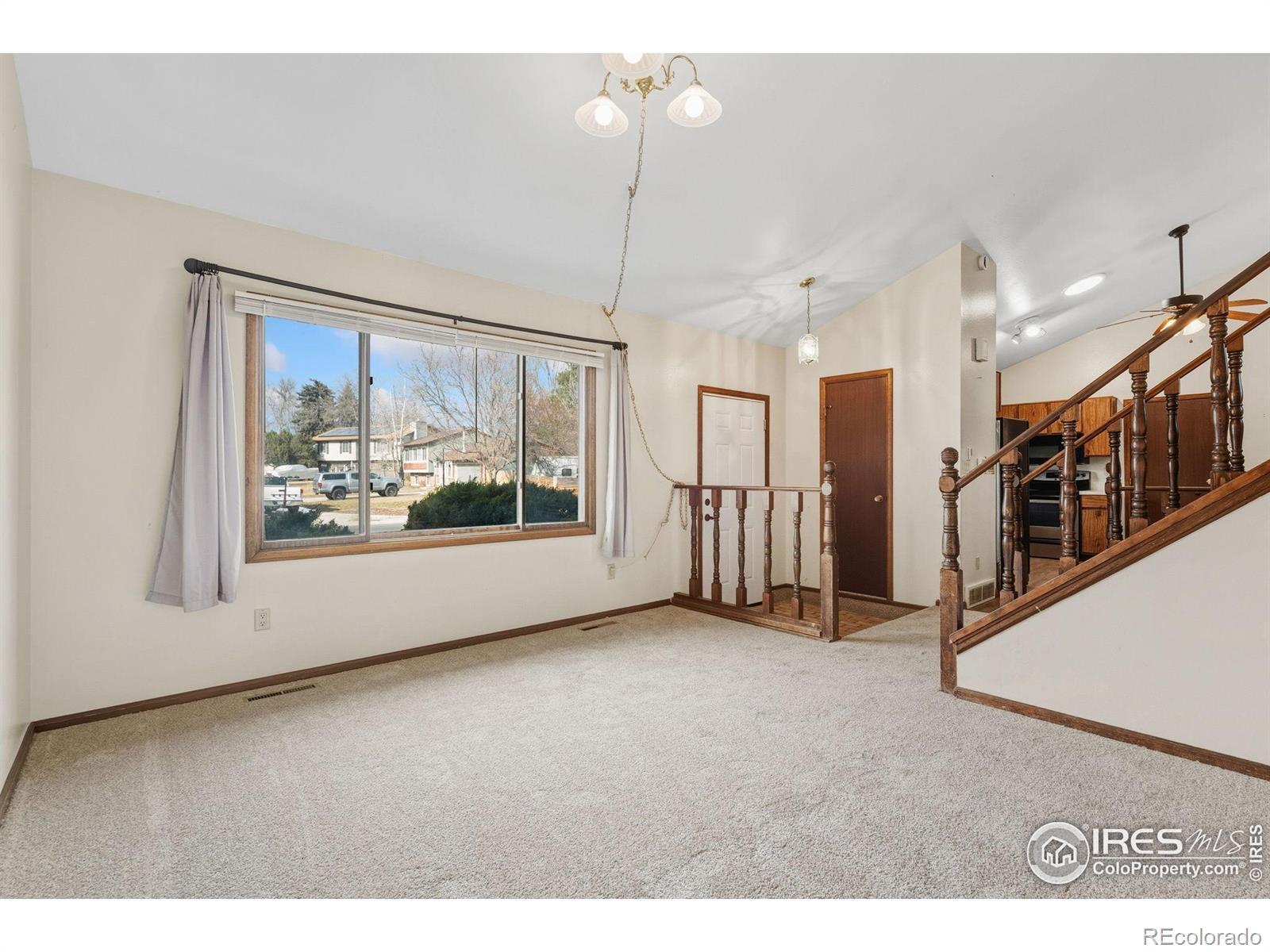 Image 3: Main Level Image 3: Main Level