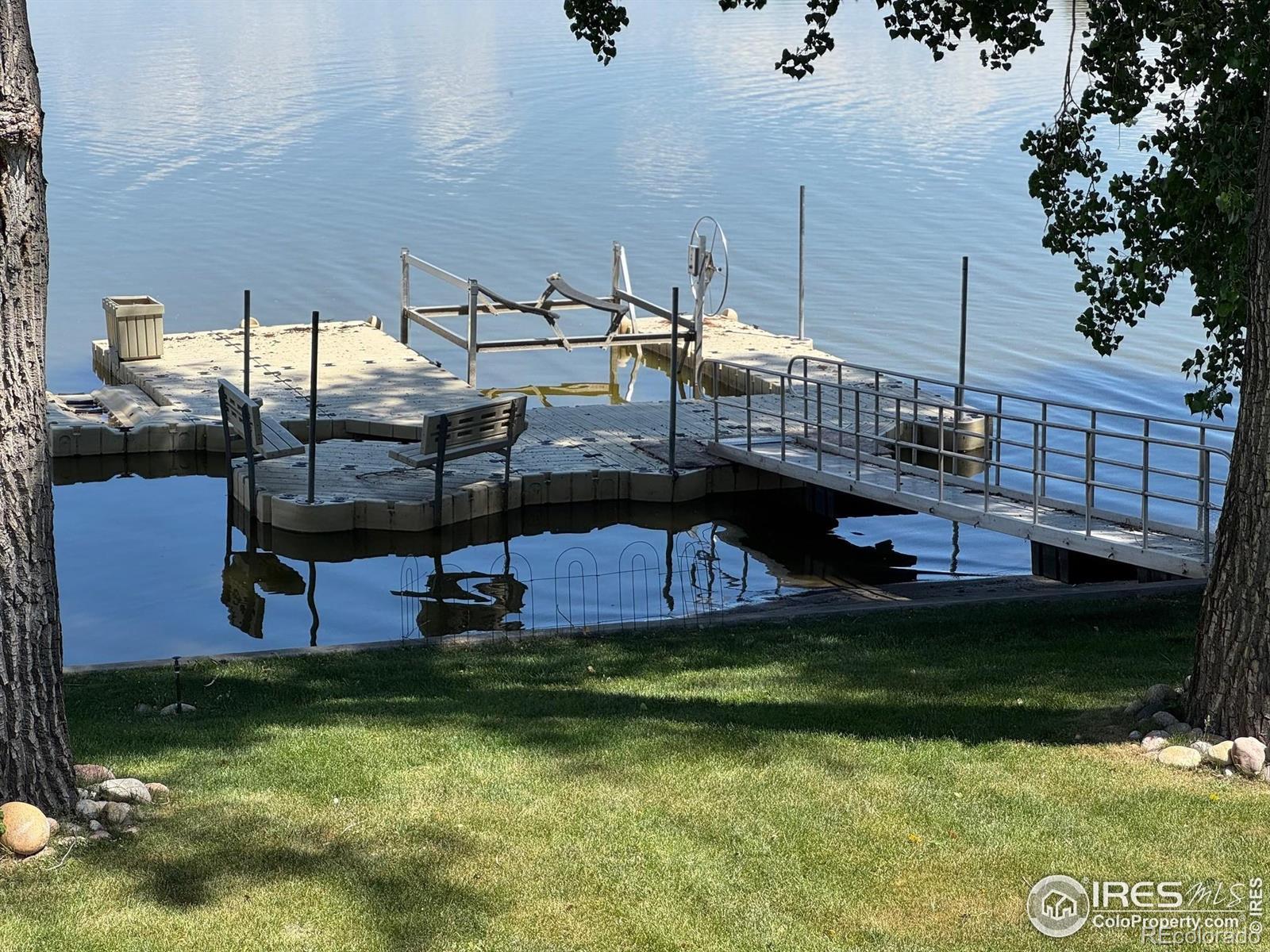 Image 3: low maintnance dock Image 3: low maintnance dock