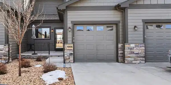 1906 Sunshine Peak Drive