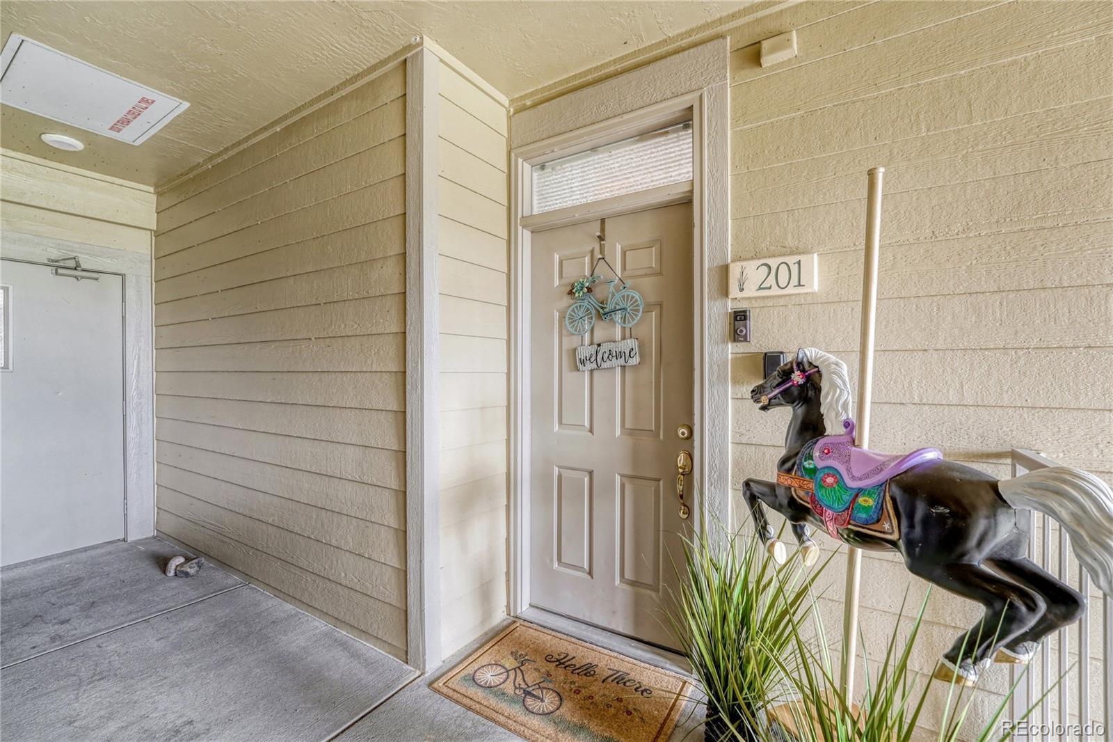 Image 2: Entry Image 2: Entry