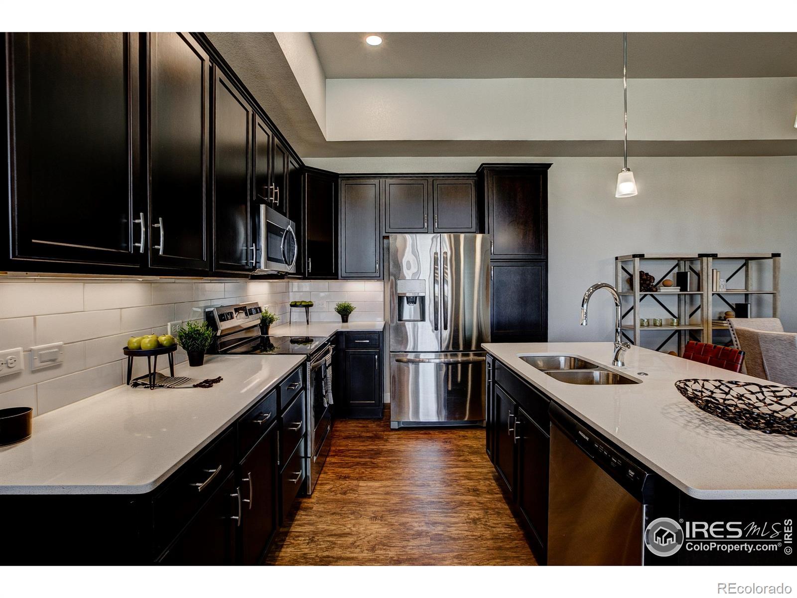Image 2: Photos of a previously built Monarch plan. Finishes may vary.