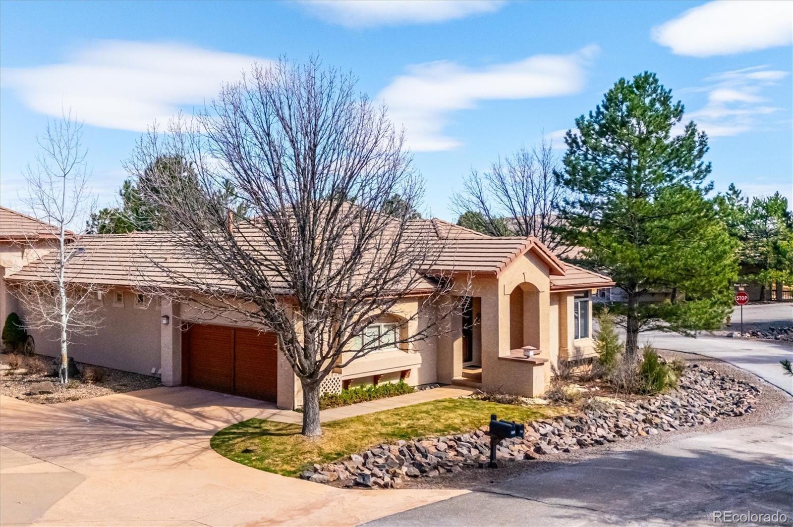 Image 1: Perfect Location!