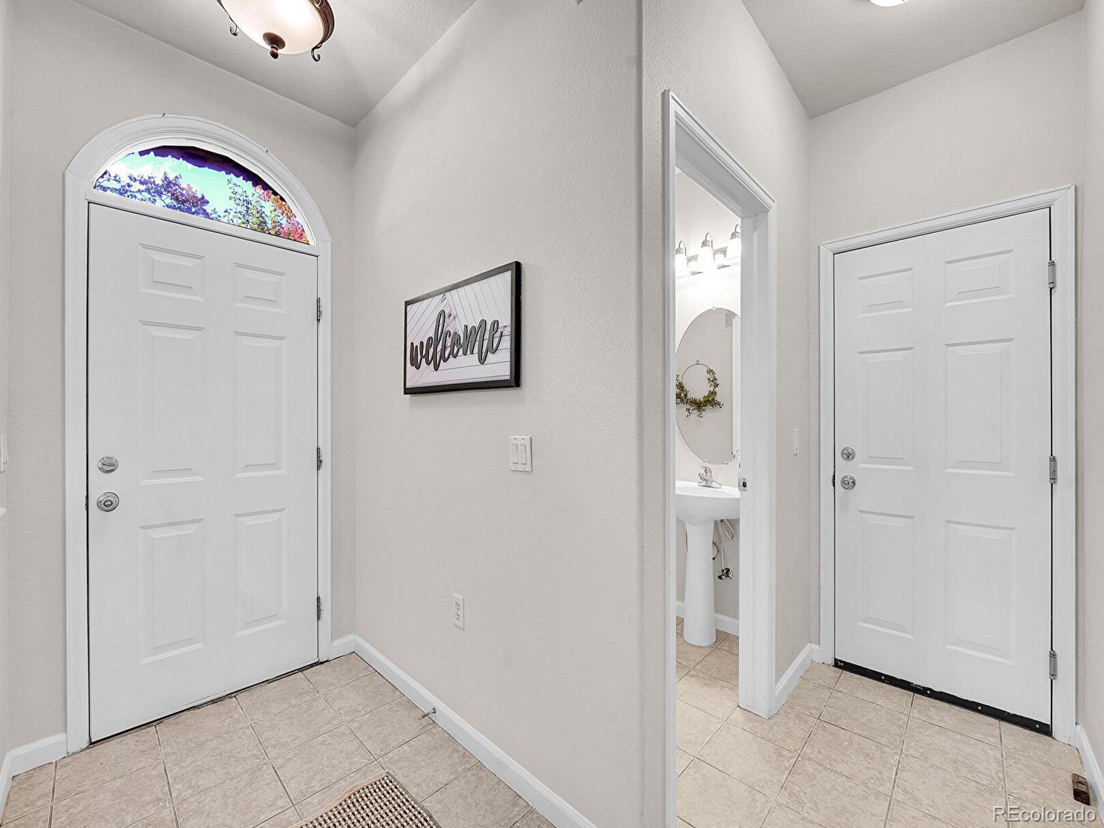 Image 4: Foyer Image 4: Foyer