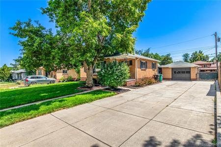 2562 S Xavier Street