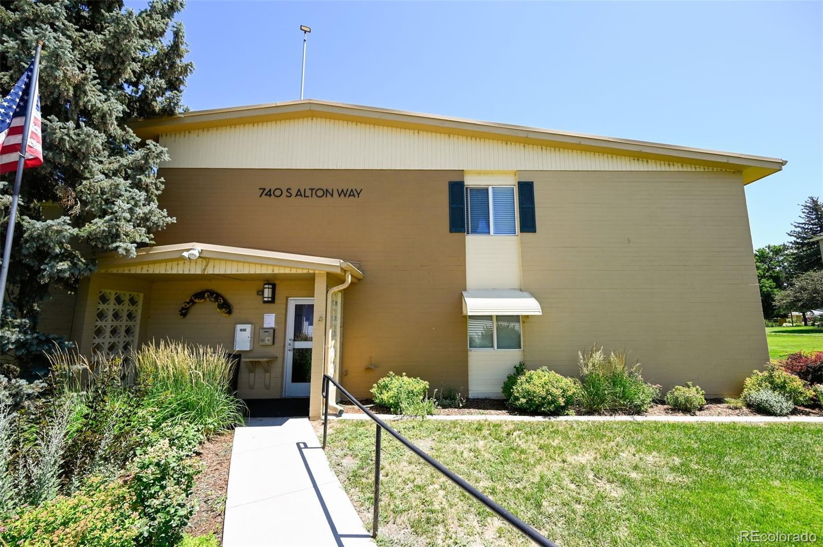 Image 4: unit entrance