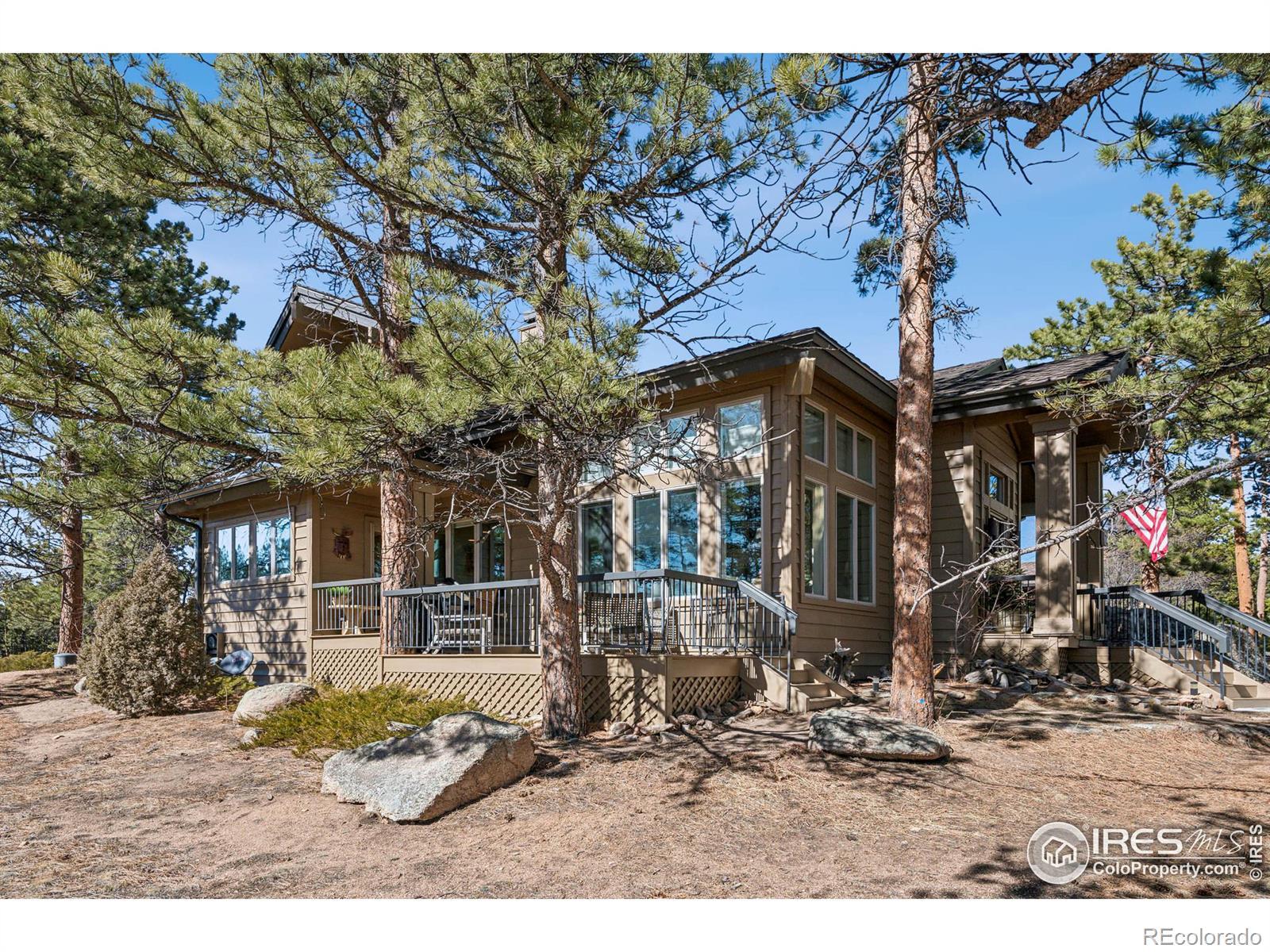Image 3: Welcome home where mountain living, luxury and golf meet harmoniously. Image 3: Welcome home where mountain living, luxury and golf meet harmoniously.