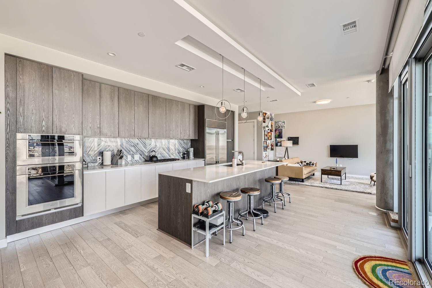 Image 3: Kitchen