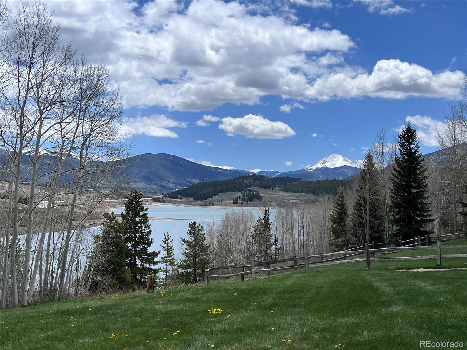 Image 4: Lawn overlooking Lake Dillon Image 4: Lawn overlooking Lake Dillon