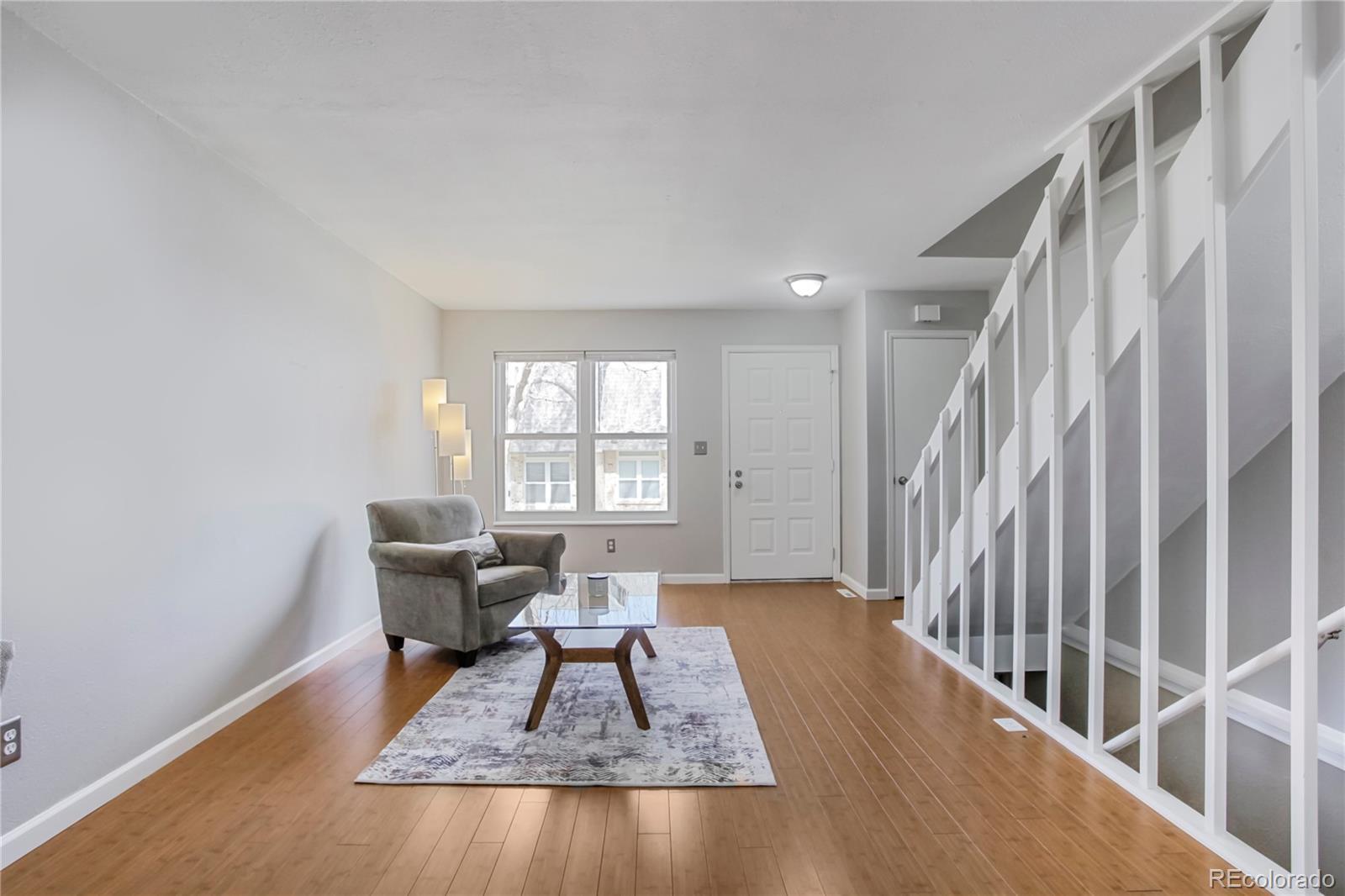 Image 2: Large living room