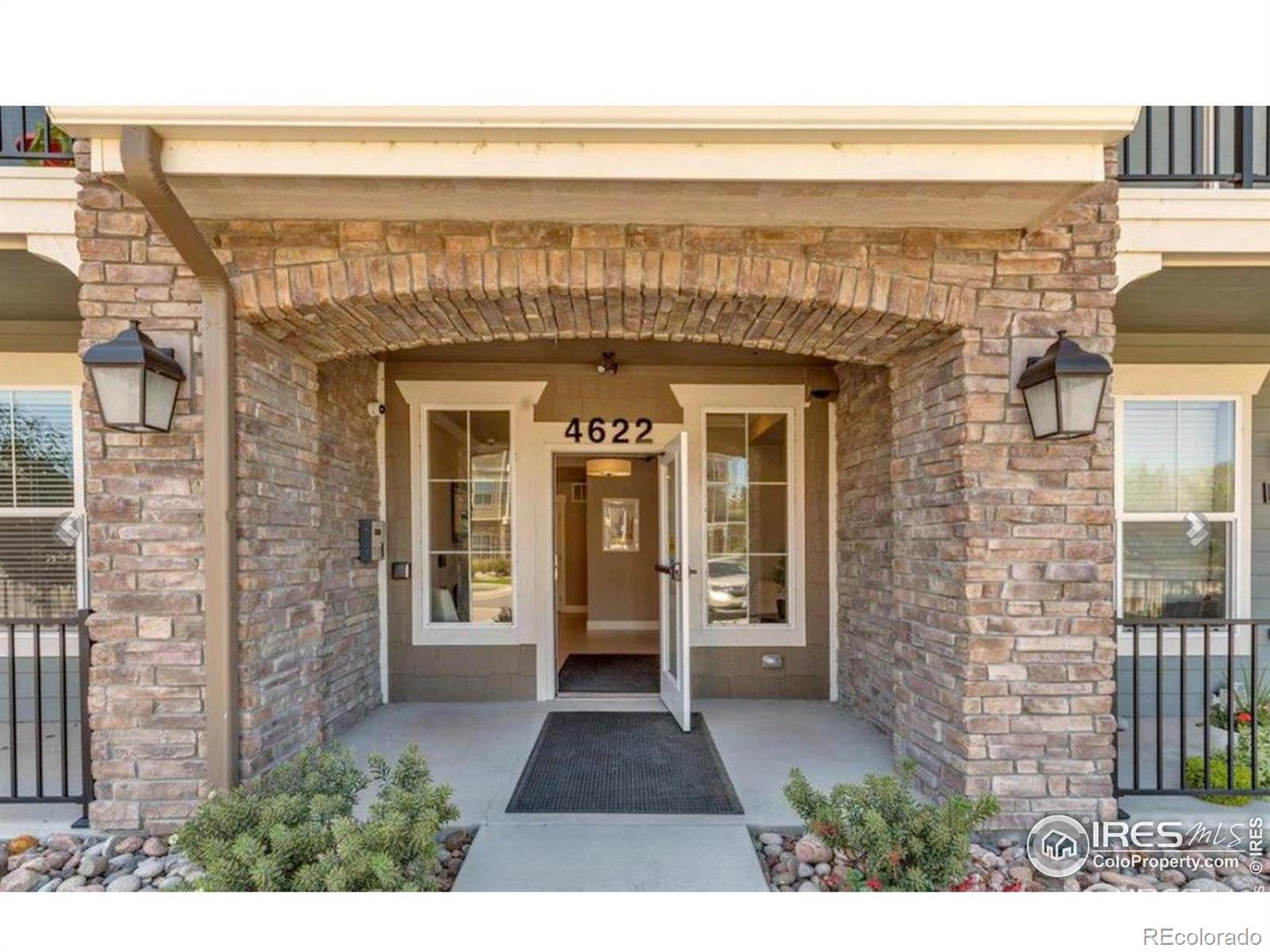 Image 2: Welcome Home to easy and maintenance free living!