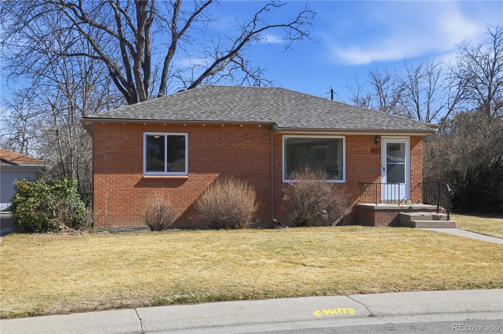 Image 2: Located near Wolcott Lake and Harvey Park