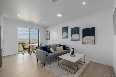 1634 N Sheridan Boulevard