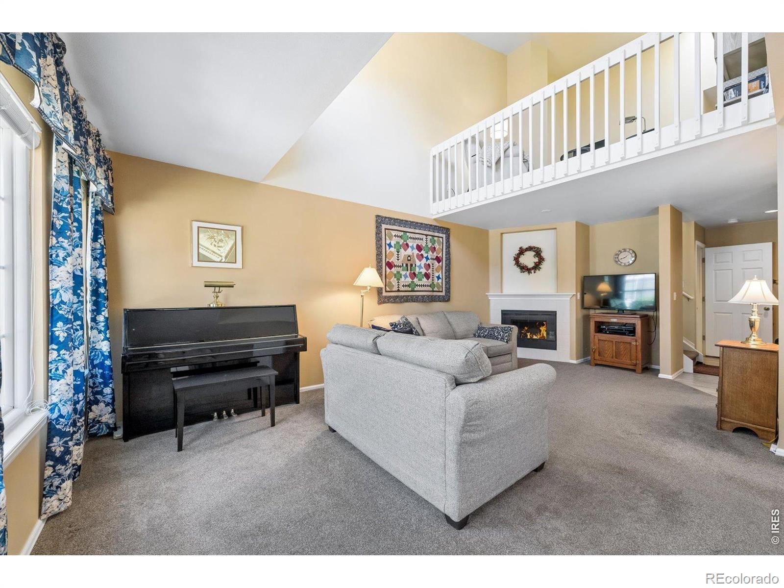 Image 2: COMFORTABLE GATHERING SPACE