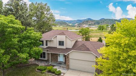 6005 S Vivian Street