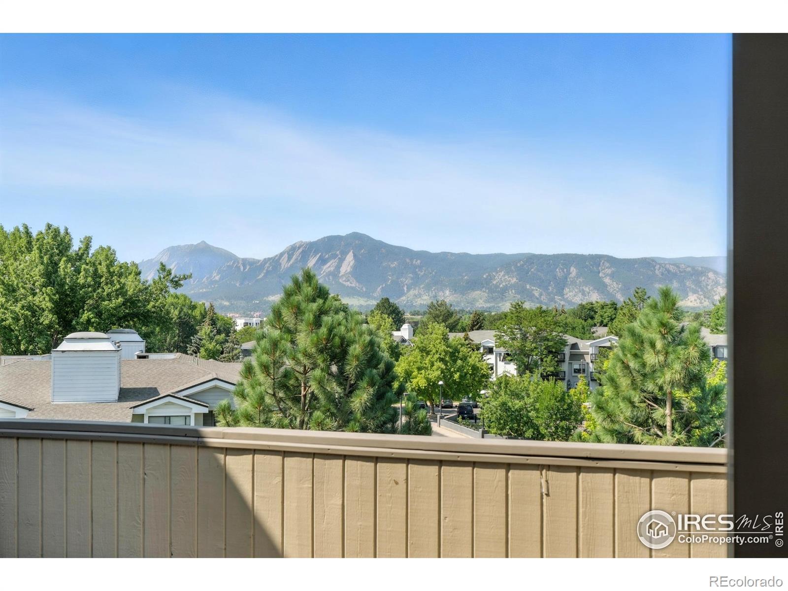 Image 4: Unobstructed Flatiron views from the 3rd floor oversized balcony.
