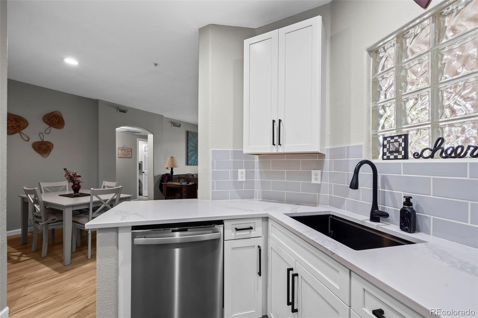 Image 2: Kitchen Image 2: Kitchen