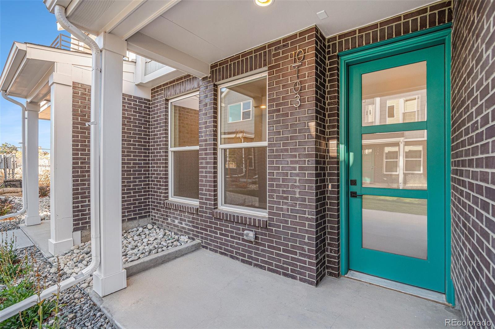Image 4: Front porch
