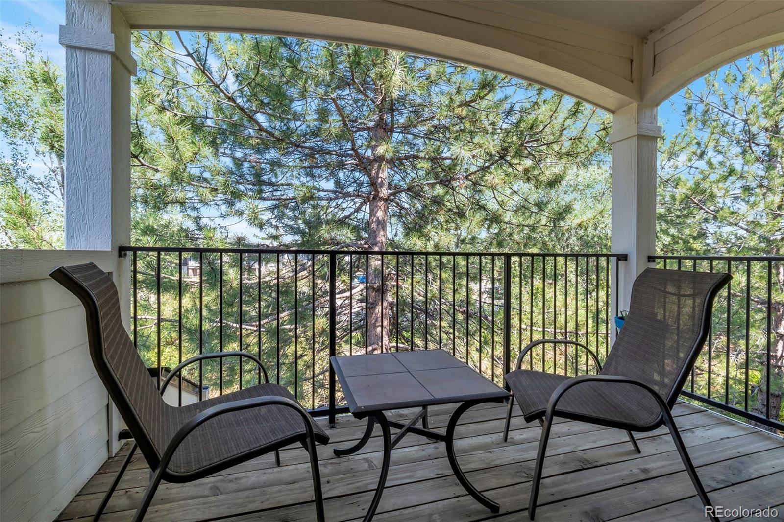 Image 4: Large private balcony.