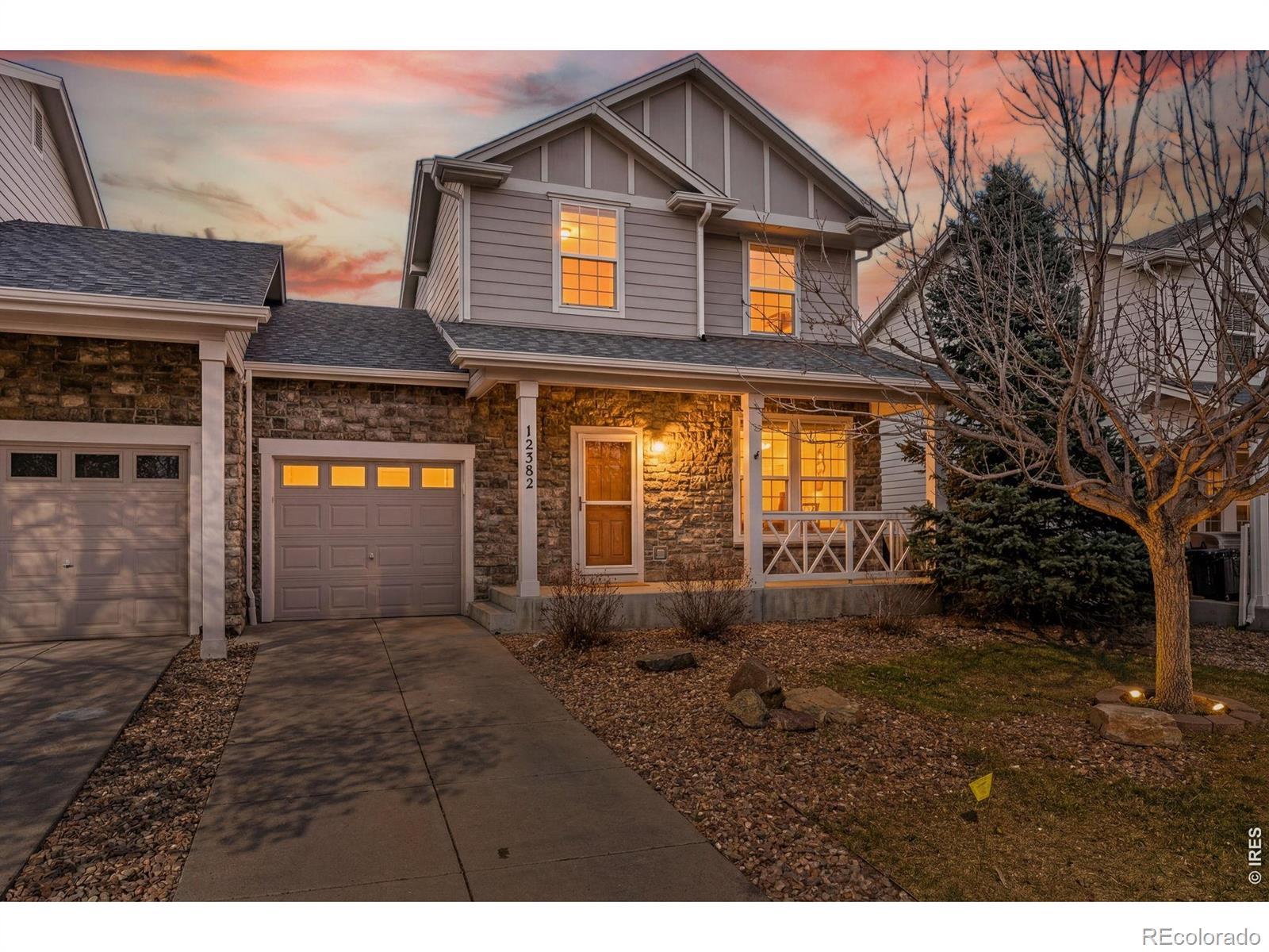 Image 2: Great curb appeal