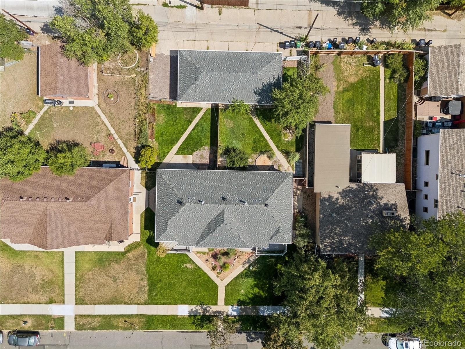 Image 3: 9500 SF lot
