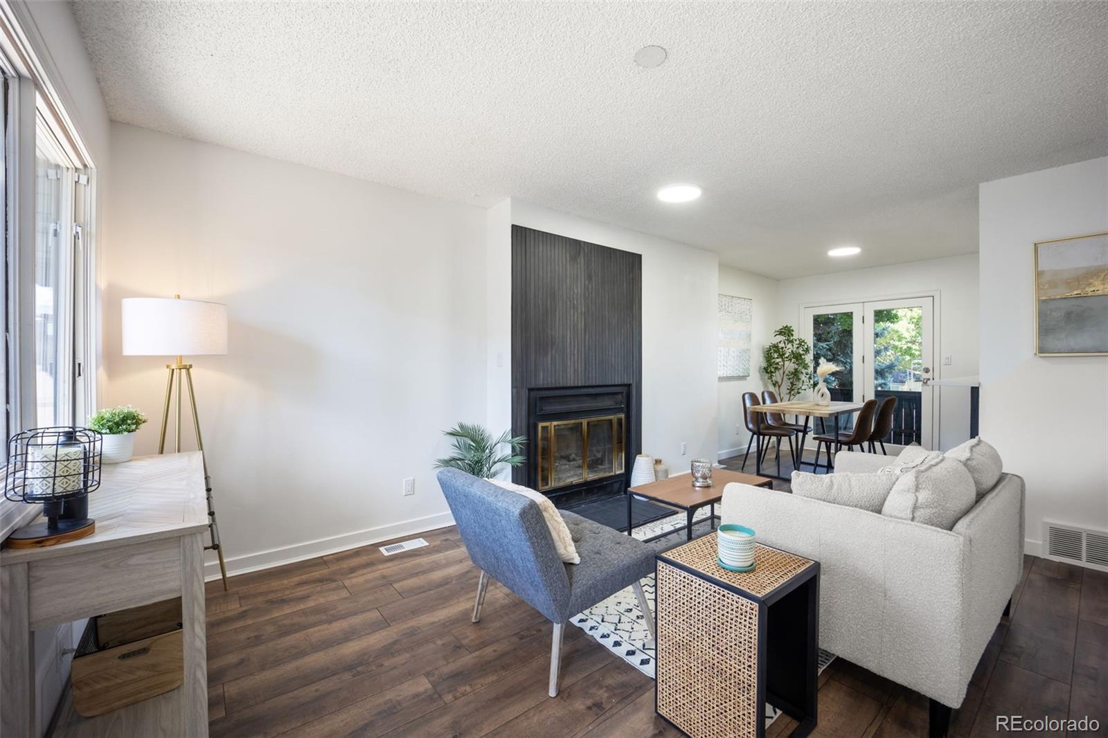 Image 1: Living Room
