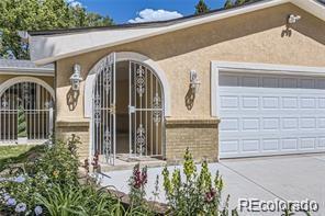 Image 3: Oversized 2-car attached garage Image 3: Oversized 2-car attached garage