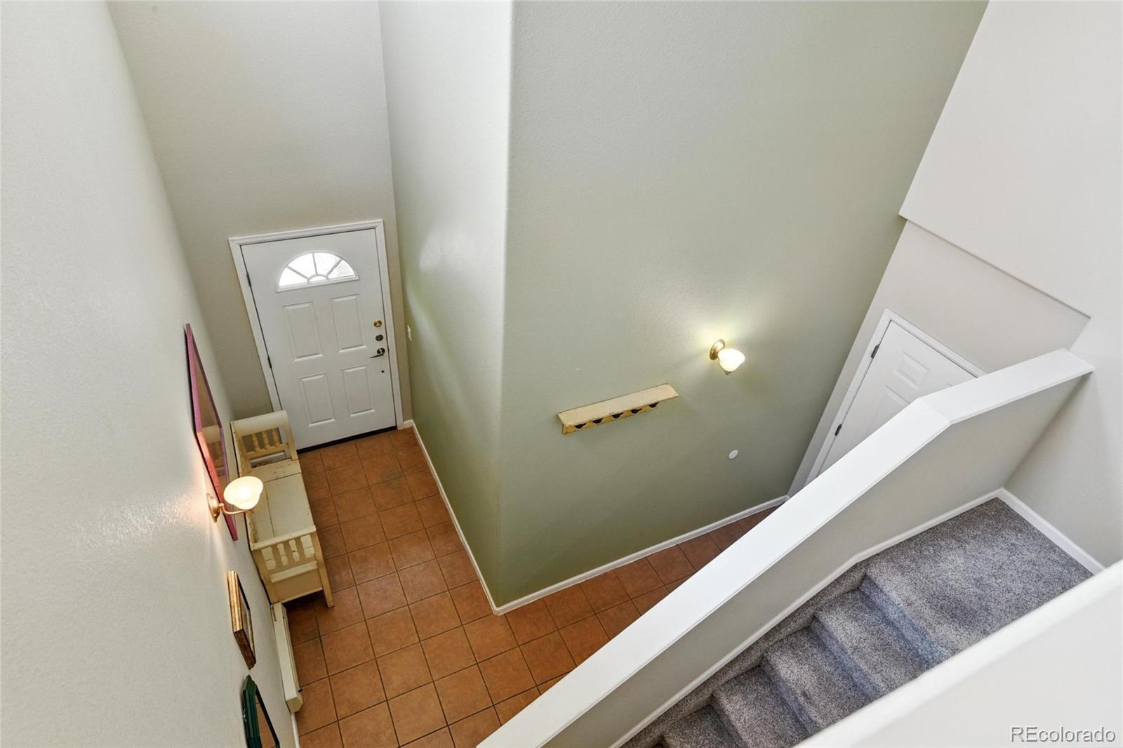 Image 2: Entryway
