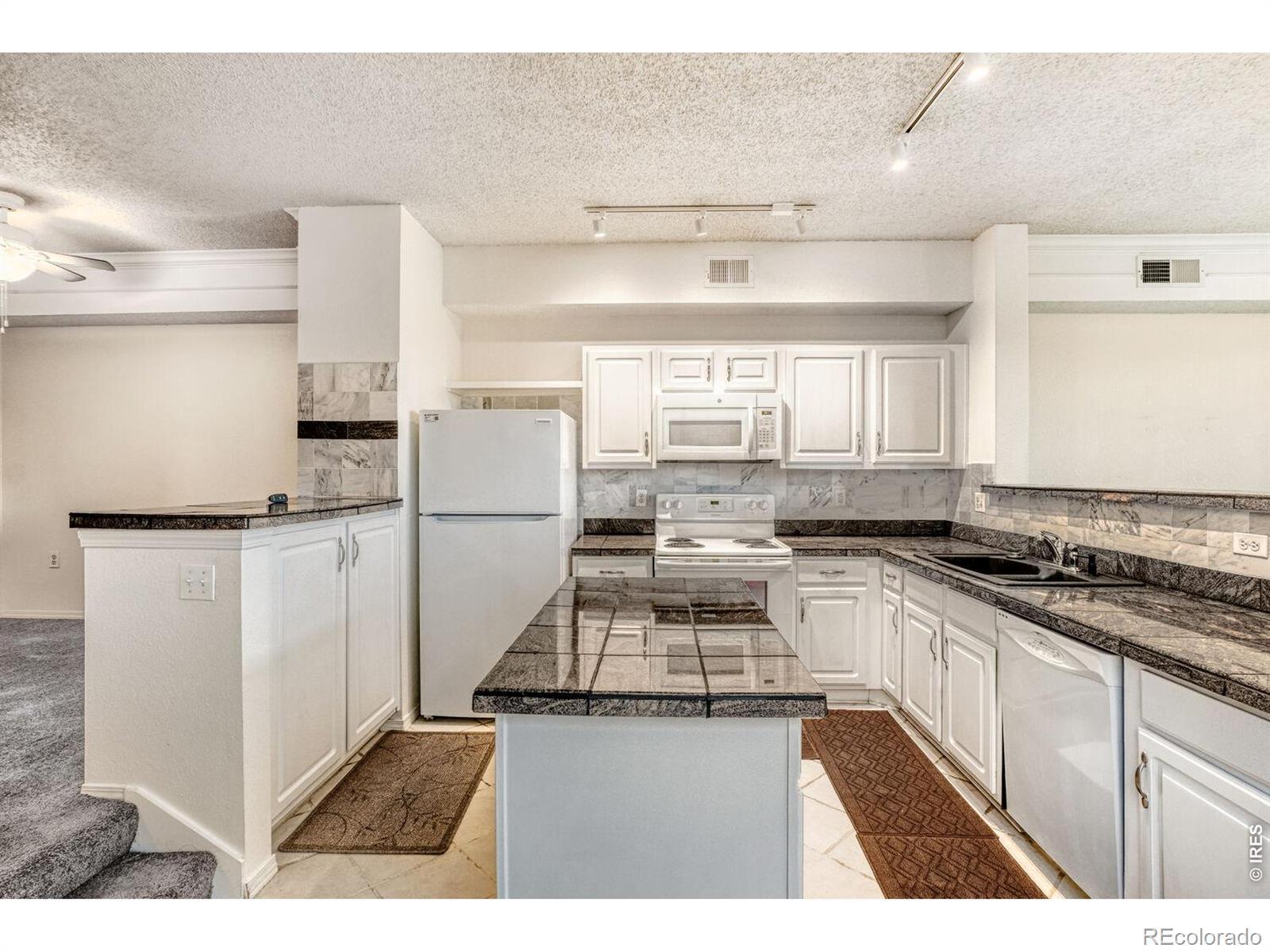 Image 4: Kitchen Image 4: Kitchen