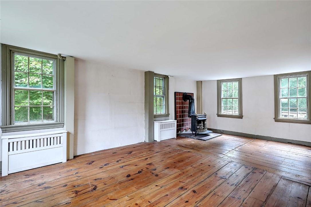 Image 4: Family Room