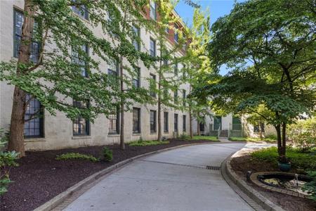 15 Higgins Street