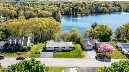 15 Lakeside Drive