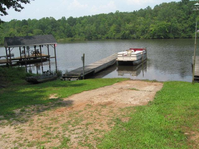 Image 3: Summer Place community Boat Ramp