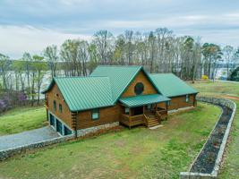 42 Dogwood Way