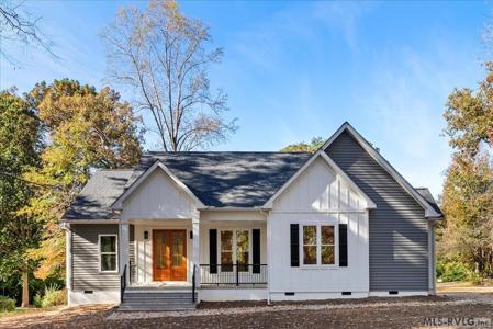 24 Spruce Court