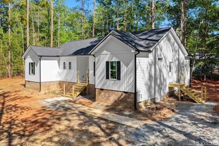 151 Twin Oaks Ln.
