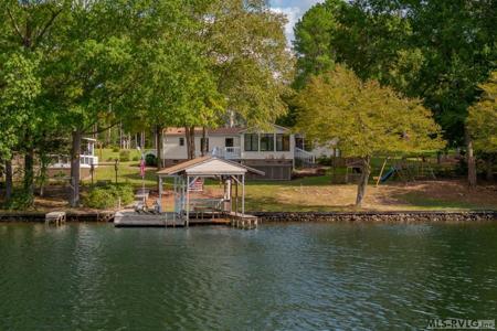 654 Paradise Dr