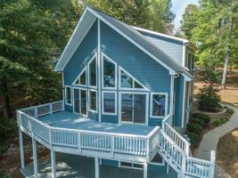 3 Holly Place