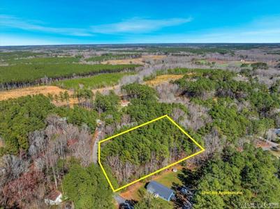 23 Hawthorne Dr