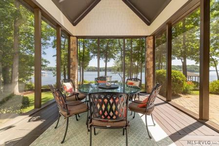 636 Mountain Rock Trail