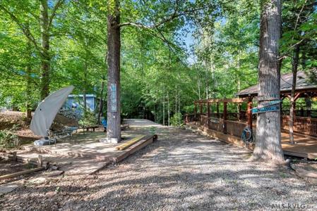 113 Deer Dr