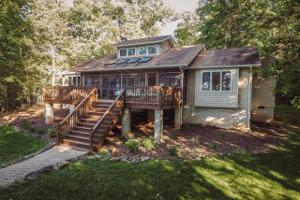 65 Weanock Ln
